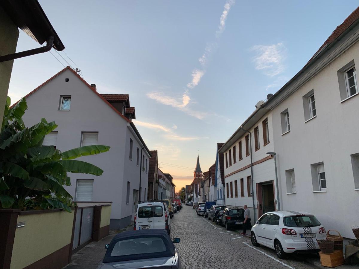 Fachwerkhaus In Ruhiger Altstadt By Rabe - Free Netflix & Eigene Terrasse Karlsruhe Eksteriør bilde